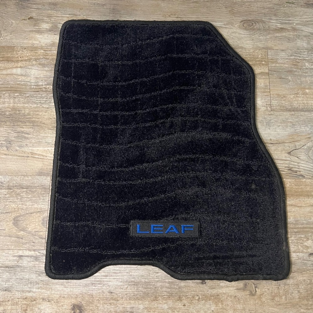 Nissan Leaf 2018-2025 Front‎ Right Passenger Floor Mat Black Carpeted Blue Logo